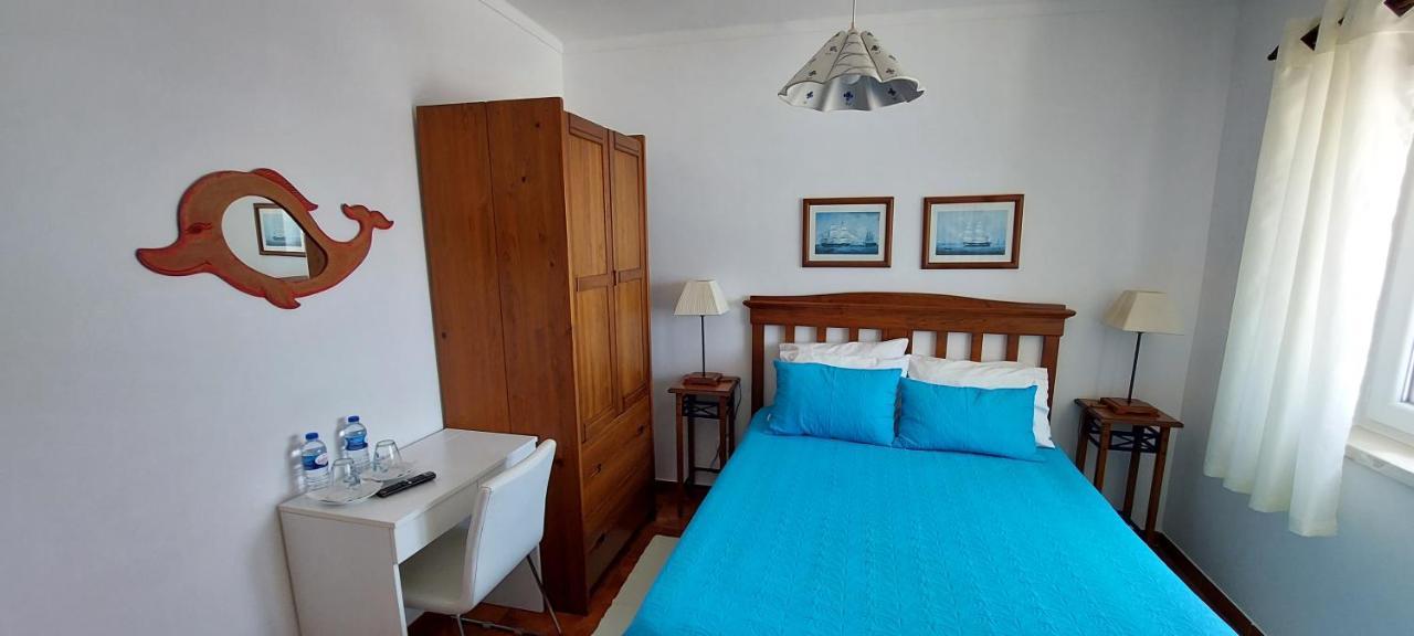 Pequena Baleia Bed and Breakfast Ferrel  Buitenkant foto